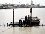 Индийская пресса полнится версиями относительно причин гибели подводной лодки "Синдуракшак", унесшей жизни 18 человек
