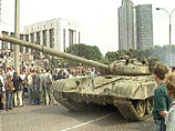 В годовщину путча россияне дали оценку событиям августа 1991-го: не правы ни те, ни другие