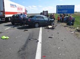 В Липецкой области на трассе "Дон" один полицейский погиб и другой получил ранения при оформлении дорожно-транспортного происшествия