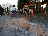 В то же время NEWSru Israel сообщает, что, по некоторым дынным, выпущенные из округа Цур на севере Ливана ракеты "катюша" разорвались в районе Западной Галилеи