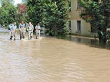 Уровень воды в Амуре у Хабаровска за сутки поднялся всего на 4 сантиметра - до 724 см. Накануне в МЧС даже поспешили рапортовать, что впервые за месяц уровень воды вовсе не вырос