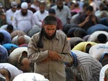 Суд над лидерами "Братьев-мусульман" отложен, их не привезли "по соображениям безопасности"