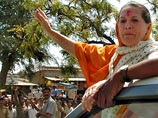 Лидер правящей партии Индии Соня Ганди покинула больницу, причиной недомогания стало лекарство от простуды
