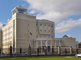 Задержанного по обвинениям в превышении полномочий россиянина проведал первый секретарь посольства России в Белоруссии Гавриил Мамонто Задержанного по обвинениям в превышении полномочий россиянина проведал первый секретарь посольства России в Белоруссии Гавриил Мамонто