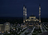 Глава Чеченской республики Рамзан Кадыров объявил, что грозненская мечеть "Сердце Чечни" не будет участвовать в третьем туре голосования конкурса "Россия-10", по итогам которого будет определен символ России