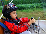 Пятилетний китаец попал в книгу рекордов Гиннеса, став самым юным пилотом в мире