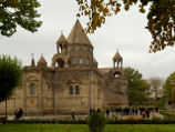 Армянская церковь после многовекового перерыва проведет Архиерейский собор в полном составе