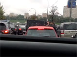 Молдавского олигарха Илана Шора, мужа певицы Жасмин, заподозрили в причастности к жестокому избиению человека на проезжей части в Москве: по некоторым данным, это его бритоголовые охранники что-то не поделили с водителем Nissan Молдавского олигарха Илана Шора, мужа певицы Жасмин, заподозрили в причастности к жестокому избиению человека на проезжей части в Москве: по некоторым данным, это его бритоголовые охранники что-то не поделили с водителем Nissan