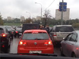 Столичная полиция обещает предоставить защиту водителю, избитому участниками VIP-кортежа на Дербеневской набережной