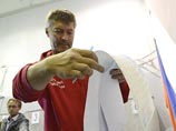 Президент фонда "Город без наркотиков" Евгений Ройзман, по предварительным данным, после подсчета 100% бюллетеней по-прежнему побеждает единоросса Якова Силина на выборах мэра Екатеринбурга Президент фонда "Город без наркотиков" Евгений Ройзман, по предварительным данным, после подсчета 100% бюллетеней по-прежнему побеждает единоросса Якова Силина на выборах мэра Екатеринбурга