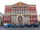 "Если мэрия Москвы не пойдет на наши законные требования, то мы оставляем за собой право обращаться напрямую к москвичам и призвать их к акциям гражданского неповиновения", - заявил Навальный "Если мэрия Москвы не пойдет на наши законные требования, то мы оставляем за собой право обращаться напрямую к москвичам и призвать их к акциям гражданского неповиновения", - заявил Навальный