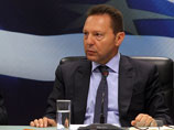 В конце августа министр финансов Греции Яннис Стурнарас заявил, что стране может понадобиться третий пакет финансовой помощи, однако она не согласится на новые меры по экономии бюджета