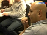 11 колумбийцев, подозревавшихся в этих кражах, были арестованы при попытке улететь в Гонконг с украденными драгоценностями. Им инкриминировали п."а, б" ч.4 ст.158 УК РФ (кража, совершенная организованной группой лиц, в особо крупном размере) 11 колумбийцев, подозревавшихся в этих кражах, были арестованы при попытке улететь в Гонконг с украденными драгоценностями. Им инкриминировали п."а, б" ч.4 ст.158 УК РФ (кража, совершенная организованной группой лиц, в особо крупном размере)