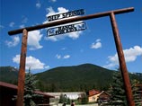 Дипломаты также сделали осторожный намек на скандал с "детским ранчо" (Ranch for kids), где в разное время проживали от полутора до двух десятков российских сирот, от которых временно или насовсем отказались их приемные родители Дипломаты также сделали осторожный намек на скандал с "детским ранчо" (Ranch for kids), где в разное время проживали от полутора до двух десятков российских сирот, от которых временно или насовсем отказались их приемные родители