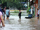 По меньшей мере четыре человека погибли в Мексике в результате наводнений и схода селей, вызванных проливными дождями, которые принес ураган "Ингрид"