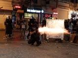 В Турции смерть активиста привела к новым столкновениям между оппозицией и полицией В Турции смерть активиста привела к новым столкновениям между оппозицией и полицией