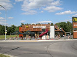 Из ресторанов McDondald’s во всей Польше были эвакуированы посетители из-за сигнала о бомбе Из ресторанов McDondald’s во всей Польше были эвакуированы посетители из-за сигнала о бомбе