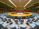 Представители пяти постоянных членов Совбеза разделились на две группы, отстаивающие противоположные позиции, сообщил газете "Коммерсант" сотрудник аппарата ООН