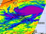 Самый мощный в этом году тайфун "Усаги" (по национальной классификации - "Одет") достиг северных районов Филиппин. Скорость порывов ветра достигает 260 км/ч