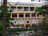 В захваченном террористами торговом центре Westgate идет ожесточенная перестрелка и раздаются взрывы