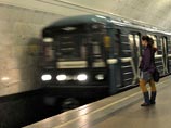 В московском метро бегающий по рельсам человек задержал поезда Сокольнической ветки на 14 минут
