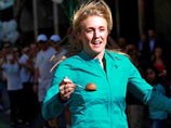 Олимпийская чемпионка установила рекорд в забеге с яйцом и ложкой