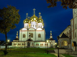Пришлось Пескову еще раз комментировать и слухи о тайном венчании Путина, якобы прошедшем на днях в Иверском монастыре на Валдае Пришлось Пескову еще раз комментировать и слухи о тайном венчании Путина, якобы прошедшем на днях в Иверском монастыре на Валдае
