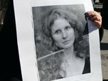 Сторонники Pussy Riot принесли плакаты к зданию ФСИН в Москве, требуя гуманных условий в колониях Сторонники Pussy Riot принесли плакаты к зданию ФСИН в Москве, требуя гуманных условий в колониях