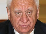 Медведев собрался обсудить "дело Баумгертнера" с премьером Белоруссии, который "заманил" главу "Уралкалия" в Минск Медведев собрался обсудить "дело Баумгертнера" с премьером Белоруссии, который "заманил" главу "Уралкалия" в Минск