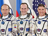 Пилотируемый корабль "Союз" с тремя космонавтами на борту успешно пристыковался к МКС
