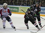 "Металлург" разгромил "Трактор" в уральском дерби КХЛ "Металлург" разгромил "Трактор" в уральском дерби КХЛ