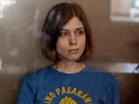 Осужденная участница панк-группы Pussy Roit Надежда Толоконникова, которая недавно объявила голодовку в знак протеста против условий содержания и угроз со стороны администрации колонии, заявляет, что в ШИЗО у нее отобрали всю питьевую воду Осужденная участница панк-группы Pussy Roit Надежда Толоконникова, которая недавно объявила голодовку в знак протеста против условий содержания и угроз со стороны администрации колонии, заявляет, что в ШИЗО у нее отобрали всю питьевую воду