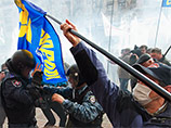 Оппозиция и "беркуты" устроили побоище у стен Киеврады