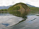 Граждане РФ назвали озеро Байкал главным символом страны в опросе, проведенном Всероссийским центром изучения общественного мнения (ВЦИОМ)