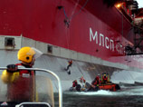 Активисты Greenpeace попытались 18 сентября в Печорском море подняться на нефтяную платформу "Приразломная" компании "Газпром нефть шельф" для проведения акции против нефтедобычи в Арктике