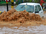 В июне-октябре в Индии сезон муссонных дождей, сопровождающихся молниями и грозами,