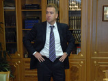 Лидер по доходам в Белом доме Шувалов назвал путинскую прибавку к зарплате "смешными деньгами" Лидер по доходам в Белом доме Шувалов назвал путинскую прибавку к зарплате "смешными деньгами"