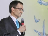 Отвечая на вопрос о проигранных выборах мэра Москвы, на которых Левичев занял последнее место, лидер справедливороссов заявил, что неоднозначно оценивает инициативу избирательного штаба взломать дверь квартиры активистов Навального Отвечая на вопрос о проигранных выборах мэра Москвы, на которых Левичев занял последнее место, лидер справедливороссов заявил, что неоднозначно оценивает инициативу избирательного штаба взломать дверь квартиры активистов Навального