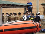 Трагедия у острова Лампедуза произошла 3 октября. Судно, на котором 518 беженцев направлялись из Африки в Италию, загорелось в нескольких километрах от берега и затонуло Трагедия у острова Лампедуза произошла 3 октября. Судно, на котором 518 беженцев направлялись из Африки в Италию, загорелось в нескольких километрах от берега и затонуло