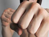 В Литве два футболиста одной команды устроили на поле боксерский поединок (ВИДЕО) В Литве два футболиста одной команды устроили на поле боксерский поединок (ВИДЕО)