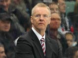 Опытный финский специалист Кари Ялонен стал новым главным тренером хоккейного клуба "Лев", с которым подписан контракт до конца сезона-2013/14, сообщается на официальном сайте пражской команды