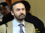 1 октября Толоконникову смог посетить только депутат Госдумы Илья Пономарев, которому она передала заявление о временном прекращении голодовки
