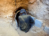 Данный туннель начинается в одном из зданий в деревне Абасан аз-Зарир и заканчивался около израильского кибуца Эйн а-Шлоша
