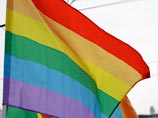 Наличие похожих разноцветных полос на флаге Еврейской автономной области и официальном знамени сексуальных меньшинств всего мира смущает практически половину граждан российского региона