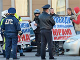 Девять байкеров, перекрывшие дорогу в час пик, чтобы привлечь внимание к процессу над Юрием Некрасовым из мотоклуба "Три дороги", были отпущены из полицейского участка с обязанностью явиться в суд