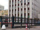 В ведомстве отметили, что о новом месте заключения Толоконниковой узнают ее родственники не позднее 10 дней после перевода. Также представители ФСИН особенно подчеркнули, что информация будет передана только одному родственнику заключенной В ведомстве отметили, что о новом месте заключения Толоконниковой узнают ее родственники не позднее 10 дней после перевода. Также представители ФСИН особенно подчеркнули, что информация будет передана только одному родственнику заключенной