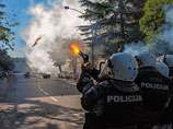 Гей-парад в столице Черногории обернулся беспорядками: 150 активистов защищали 600 полицейских