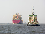 Танкер Stena Polaris, перевозивший 44 тыс тонн нефтепродуктов, проделал путь в 15 тыс км, находясь в море на 10 дней меньше по сравнению с традиционным маршрутом через Суэцкий канал