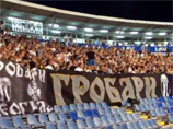 В Сербии в драке футбольных фанатов зарезан лидер группировки "Запрещенные"