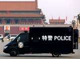 В Пекине на площади Тяньаньмэнь автомобиль врезался в толпу  и загорелся: три человека погибли